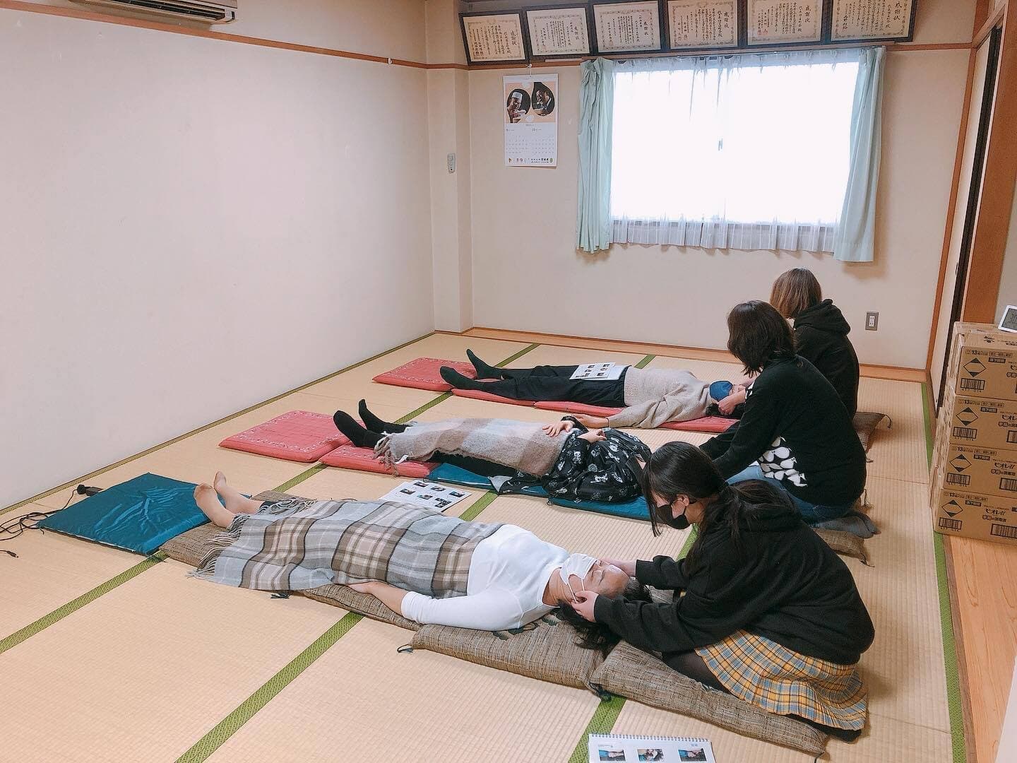 受講生同士でアクセスバーズを実践で学びます。